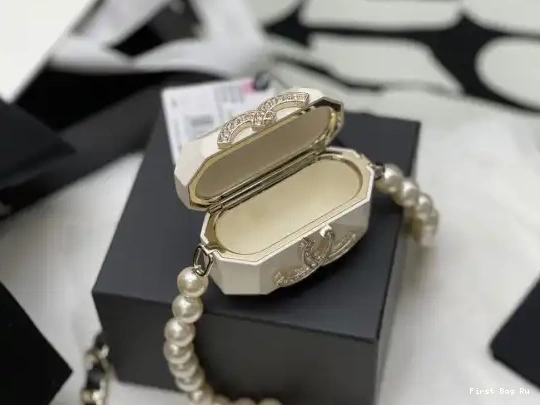 First Bag Ru CASE PRO AIRPODS NECKLACE CHANEL 0618